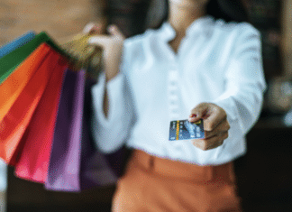 Sancionada lei que amplia os direitos do consumidor no DF