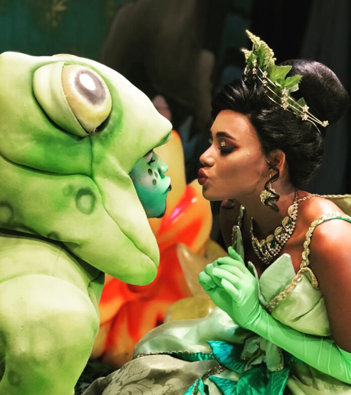 Diversão em Conjunto - Teatro - Escola de Animais Diversão em Conjunto - Teatro - Escola de Animais