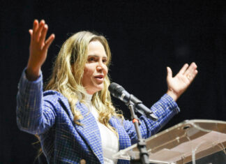 Celina Leão nomeia quase 3 mil novos servidores para a Secretaria de Educação Governadora em exercício Celina Leão