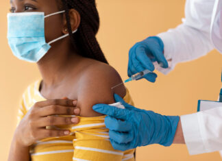 Secretaria de Saúde fará busca ativa pelos grupos da vacina contra a mpox vacina mpox