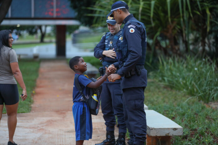 Batalhão de Policiamento Escolar Batalhão de Policiamento Escolar