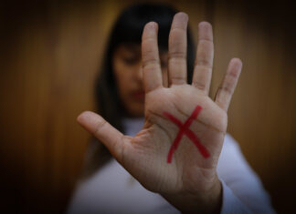 Importunação sexual: saiba o que fazer se você for uma das vítimas Importunação sexual