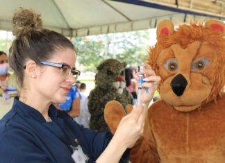 Feriado de Corpus Christi também é dia de vacinação no Zoológico de Brasília Vacinação Zoológico de Brasília