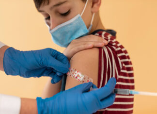 Volta às aulas alerta para calendário vacinal das crianças em dia Vacinação de jovens e crianças