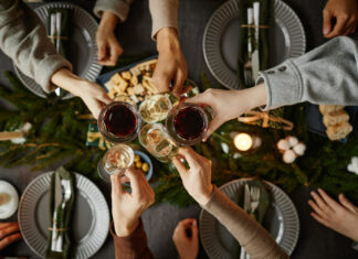 Hidratação é essencial nas festas de fim de ano, diz endocrinologista Hidratação festas de fim de ano