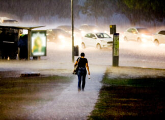 Temporada de chuvas requer cuidados com raios e alagamentos temporada de chuvas
