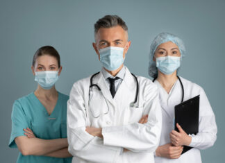 Saúde divulga processo seletivo para contratação de médicos temporários médicos GDF