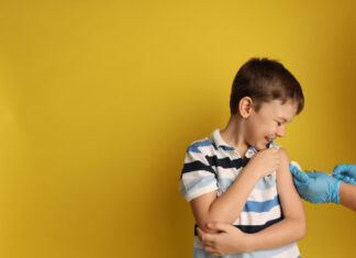 Ministério da Saúde altera faixa etária que receberá vacina contra a dengue vacinação contra dengue DF