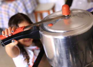 Fim de ano demanda atenção redobrada com acidentes envolvendo crianças acidente domestico criança