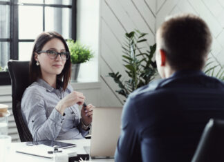 Primeiro emprego: estratégias práticas para brilhar na entrevista Primeiro emprego entrevista processo seletivo