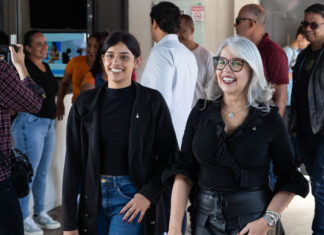 Aluna da rede pública de ensino do DF acompanha um dia de trabalho da secretária de Educação