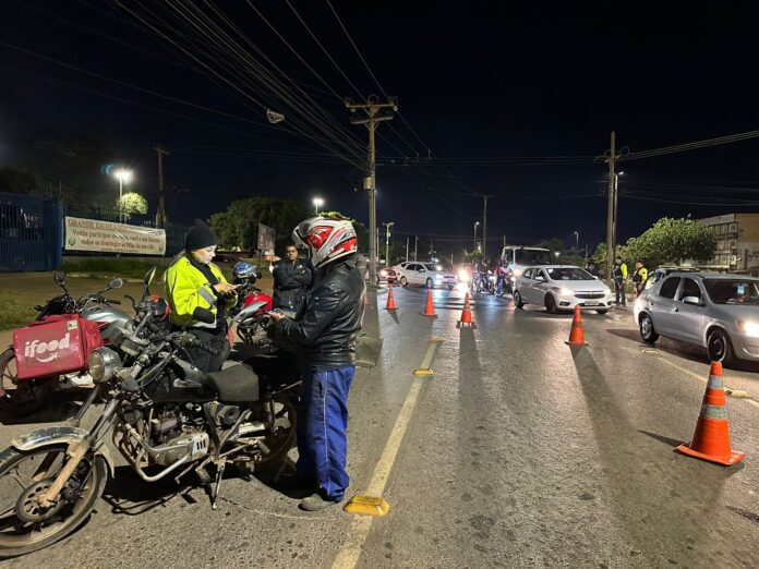 Fiscalizacao-no-transito-autua-79-condutores-alcoolizados-no-fim-de.jpeg