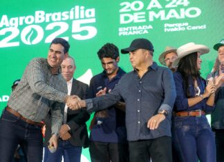 Governador Ibaneis Rocha pavimentação do trecho de 7,7 km da DF-285