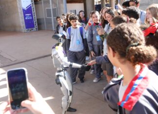 Alunos do DF Visitam a Campus Party Brasil