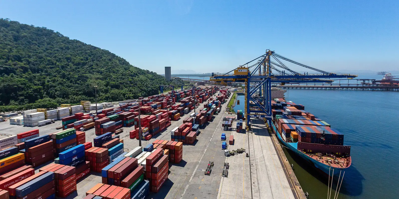 Porto de carga e descarga