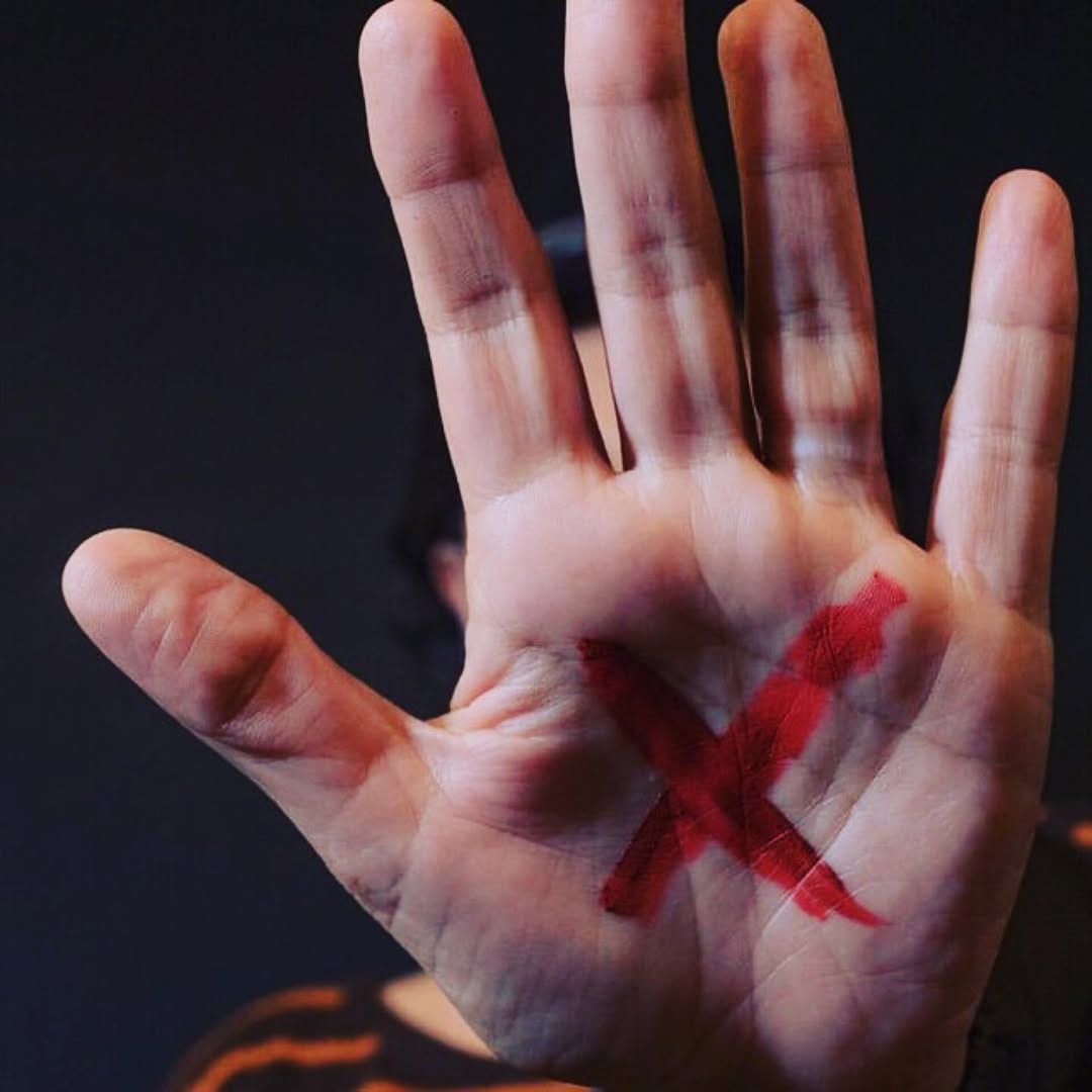 PMDF-prende-homem-em-flagrante-por-violencia-domestica.jpg Mão com X, contra aviolência
