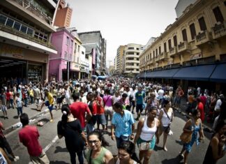 Mulheres são maioria em grande parte do Brasil, revela IBGE