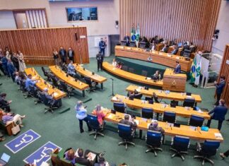 Discurso de Trump leva a moção de persona non grata