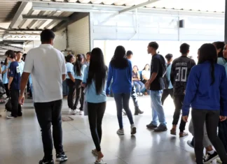 MEC paga sexta parcela do Pé-de-Meia para alunos nascidos em setembro e outubro