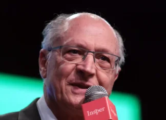 Alckmin vê encontro entre Lula e Trump como “primeiro passo” para resolver tarifaço