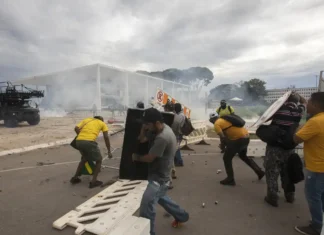 Alexandre de Moraes dá 15 dias para alegações finais de réus