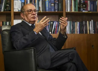 Gilmar Mendes critica sanções dos EUA contra Moraes e esposa