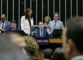 Especialistas alertam que PEC da Blindagem favorece corrupção