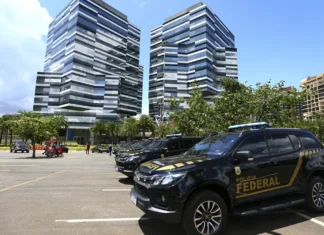 PF vai investigar distribuição de bebida adulterada com metanol