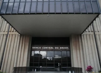 Bancos fecham fileira em defesa do BC no caso Master