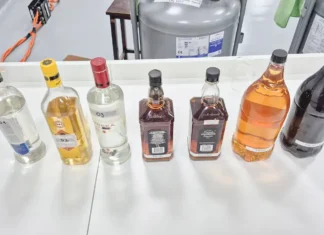 Bar é fechado após morte suspeita em São Vicente