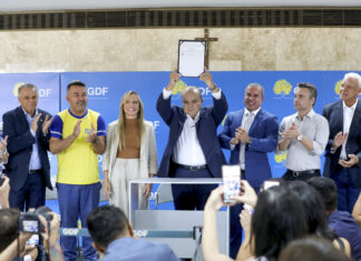 Ibaneis Rocha sanciona o Cartão Uniforme Escolar para 400 mil estudantes