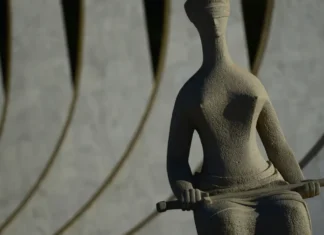 STF publica acórdão e mantém pena de Bolsonaro