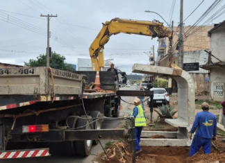 Semob instala novos abrigos de ônibus