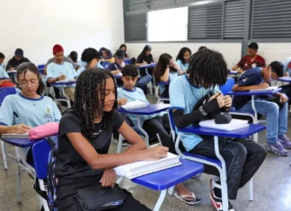 MEC paga parcela do Pé-de-Meia para 3,5 milhões de estudantes