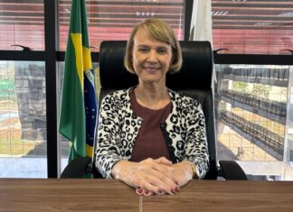 ROSE MONNERAT E FAPDF FAZEM DF BRILHAR NA CIÊNCIA