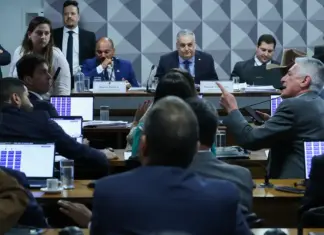 CPMI do INSS aprova 393 requerimentos e pede duas prisões