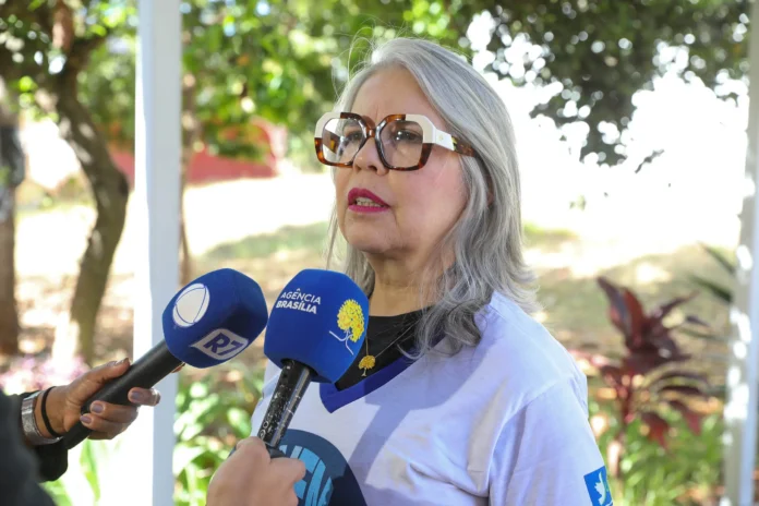 Hélvia Paranaguá-Matheus H. Souza