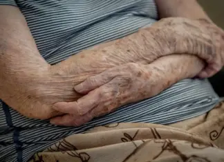 Polícia resgata sete idosos em abrigo clandestino no Rio