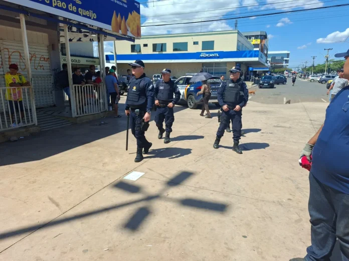 Operação contra comércio ilegal-Administração de Ceilândia