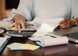 Sefami-DF lança cartilha contra endividamento