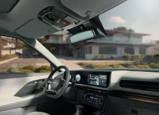 qual o ideal para você? Interior do Novo CRETA Ultimate, destacando o banco do motorista, console central e painel integrado de 10,25”.