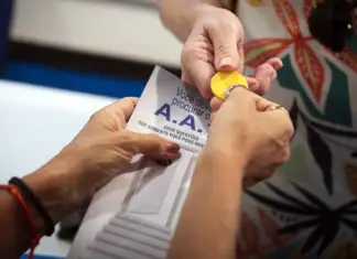 Lei amplia apoio a mulheres com dependência de álcool