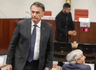 Bolsonaro deve concluir pena em 2052, aponta execução penal