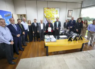 GDF entrega escritura à Paróquia São Charbel no Noroeste