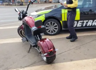 Ciclomotores terão novas regras obrigatórias em 2026