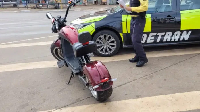 Moto elétrica-Thiago Souza:Detran-DF