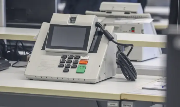 Urna eletrônica-© Valter Campanato:Agência Brasil