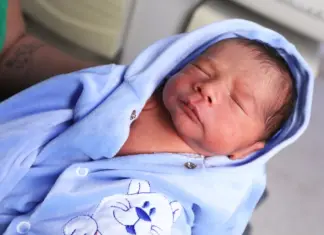 Teste da orelhinha é feito em todas as maternidades do DF