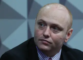 Moraes autoriza Delgatti a cumprir pena em regime semiaberto