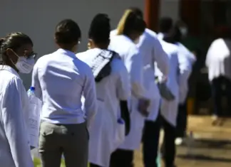 MEC reprova 30% dos cursos de medicina